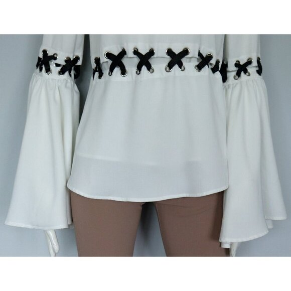 Prem The Label By Premonition Women's Size US 4 Small White Guns and Roses Top - Picture 6 of 8